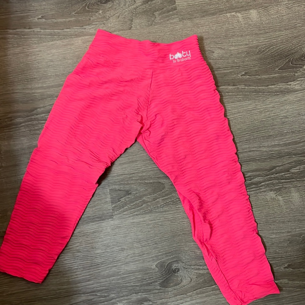 Booty by Brabants original cropped high rise workout leggings! Amazing fit!